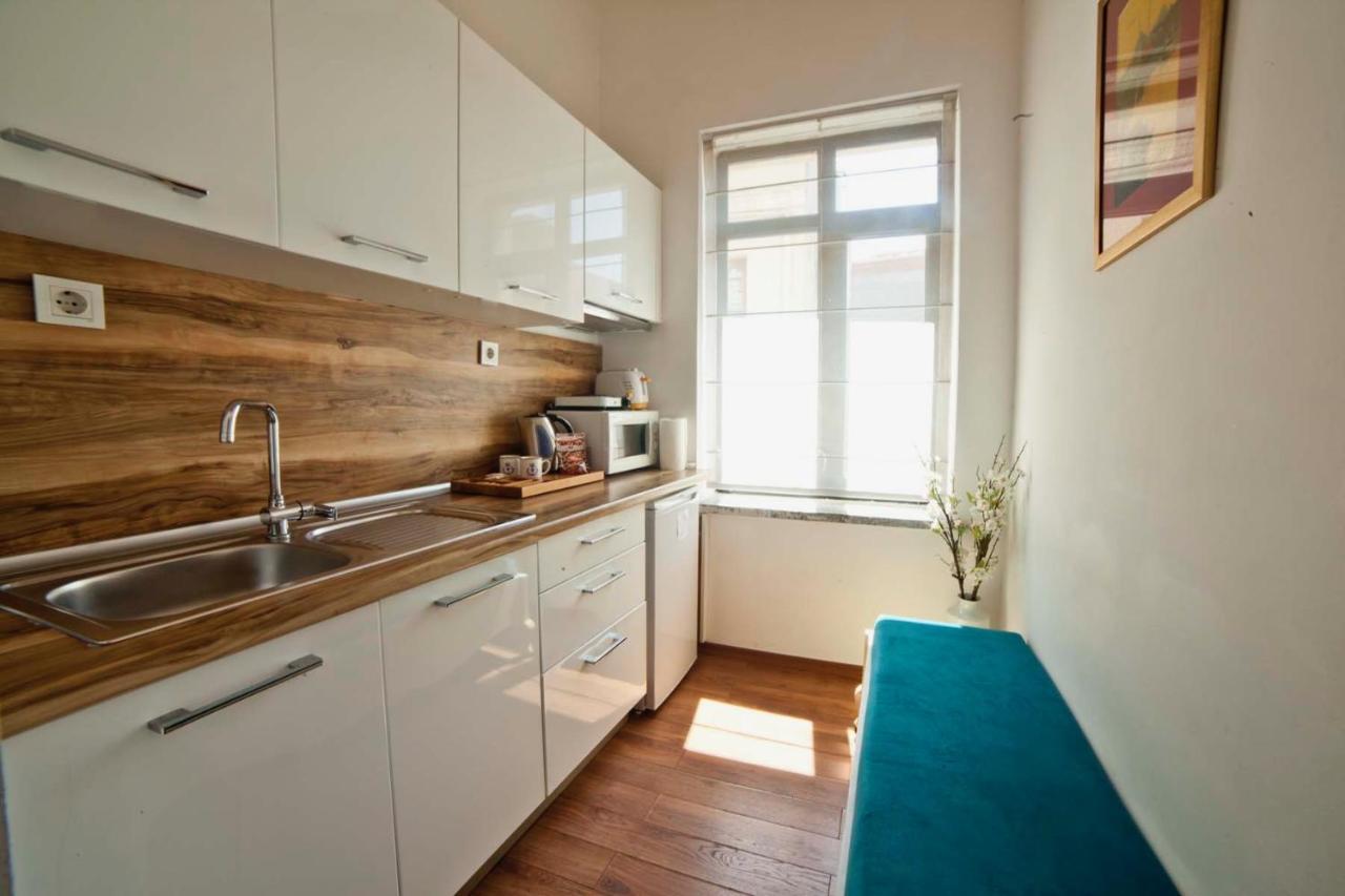 Galata Cicek Suites Istanbul Exterior photo