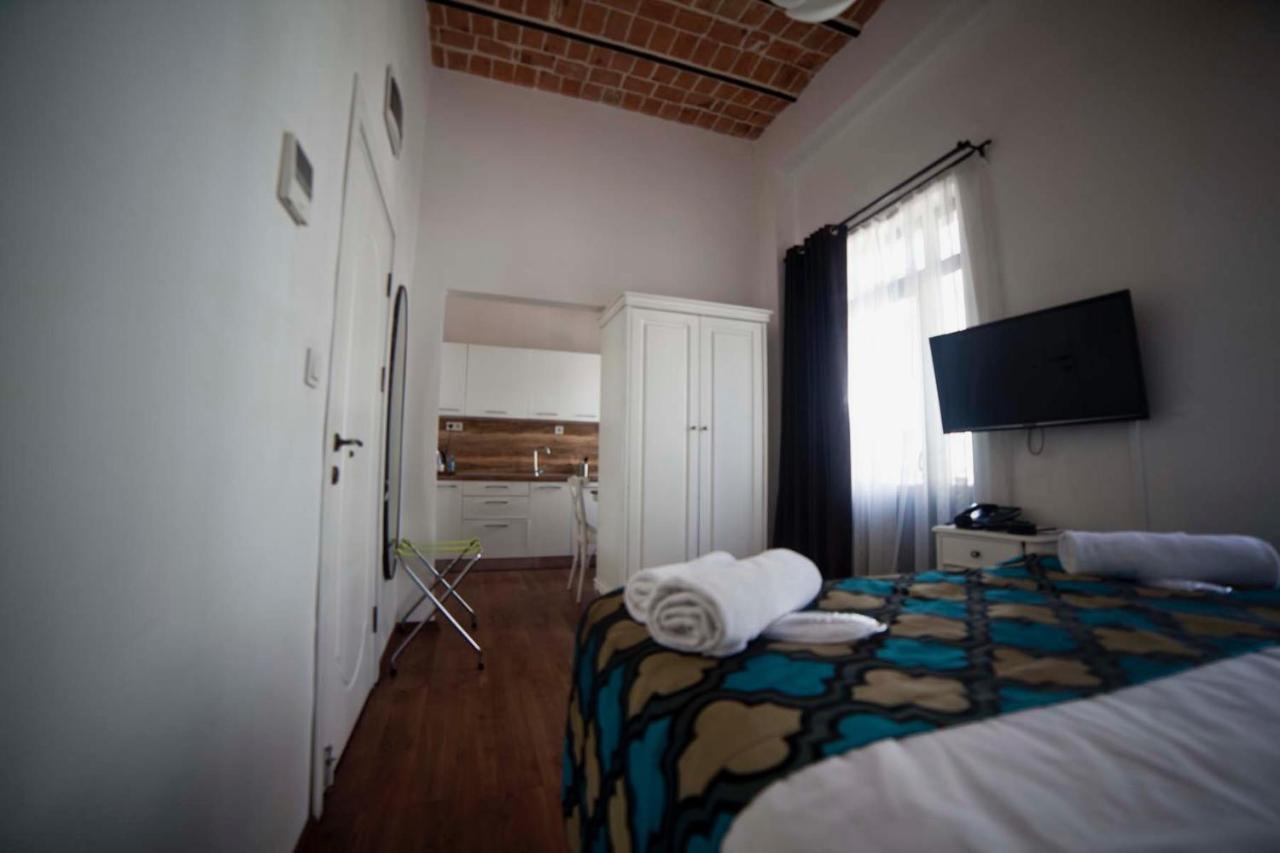 Galata Cicek Suites Istanbul Exterior photo
